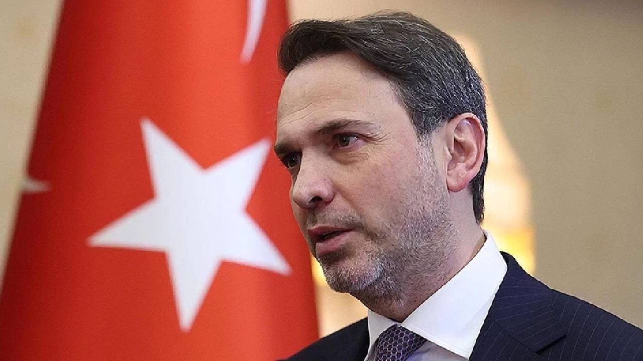 Yeni Yılda Elektrik ve Doğal Gaza Zam Var mı? Bakan Bayraktar Net Konuştu